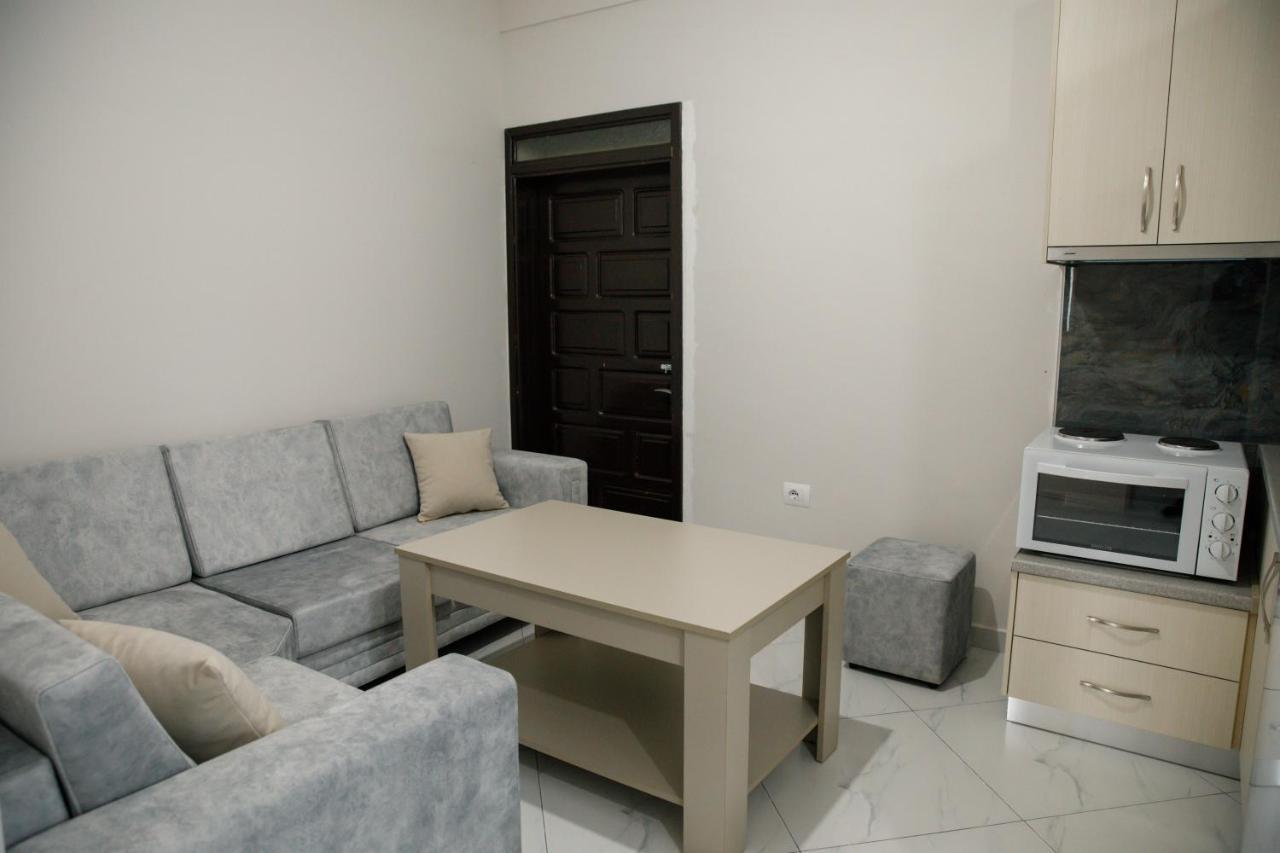 Logli Apartments Gjirokaster Exterior photo